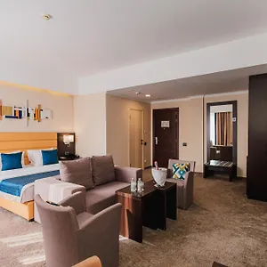 4* Otel Comfort